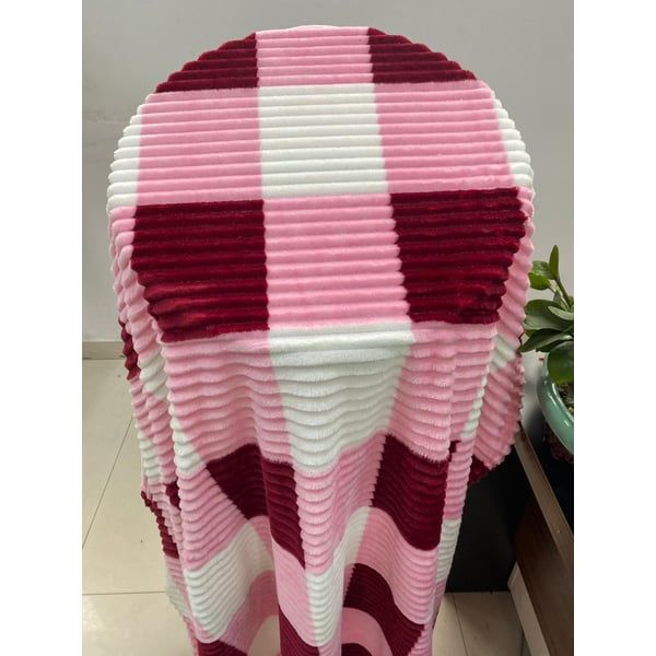 Pattern fleece blanket