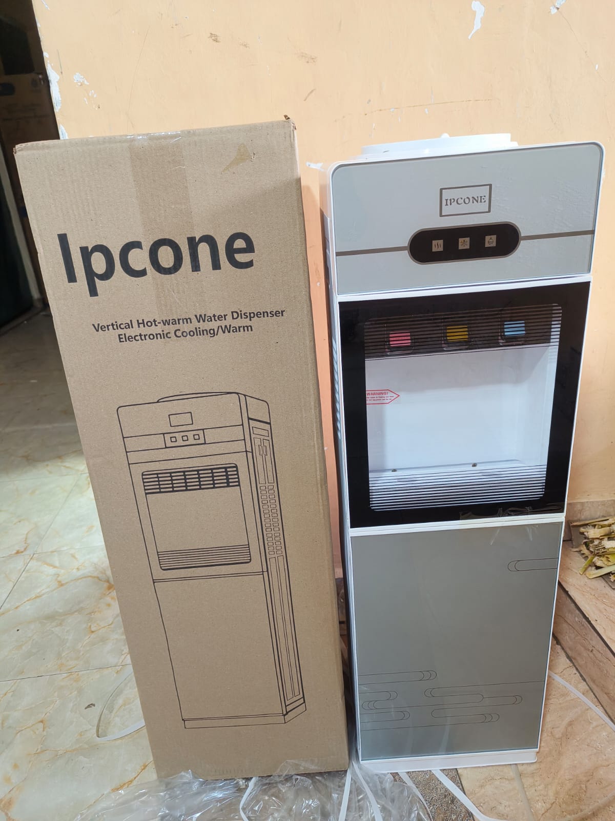 Ipcone vertical hot-warm water dispenser is not available in the provided information. However, the wiring for most hot and cold water dispensers follows a similar general layout.
The electrical syste