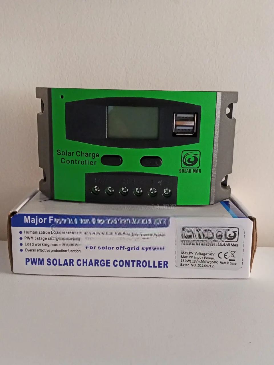 Solar Max 10A Digital Solar Charge Controller – LCD Display | Overcharge & Short Circuit Protection | Efficient Solar Panel Management.