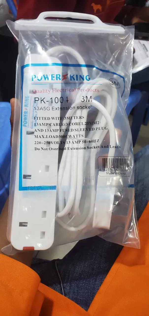 4-Way Extension Socket – Heavy Duty Power Strip with Surge Protection | 4 Universal Sockets & Strong Insulated Cable. A heavy-duty power strip engineered for safe, efficient, and long-lasting power di