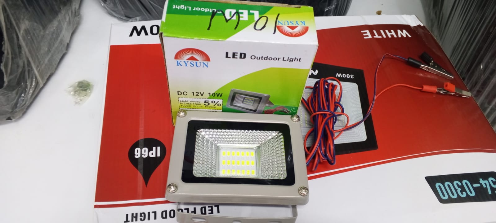 10W DC-12V LED Floodlight – Energy-Efficient Outdoor & Indoor Lighting. Its durable aluminum casing ensures longevity and resistance to environmental wear.
