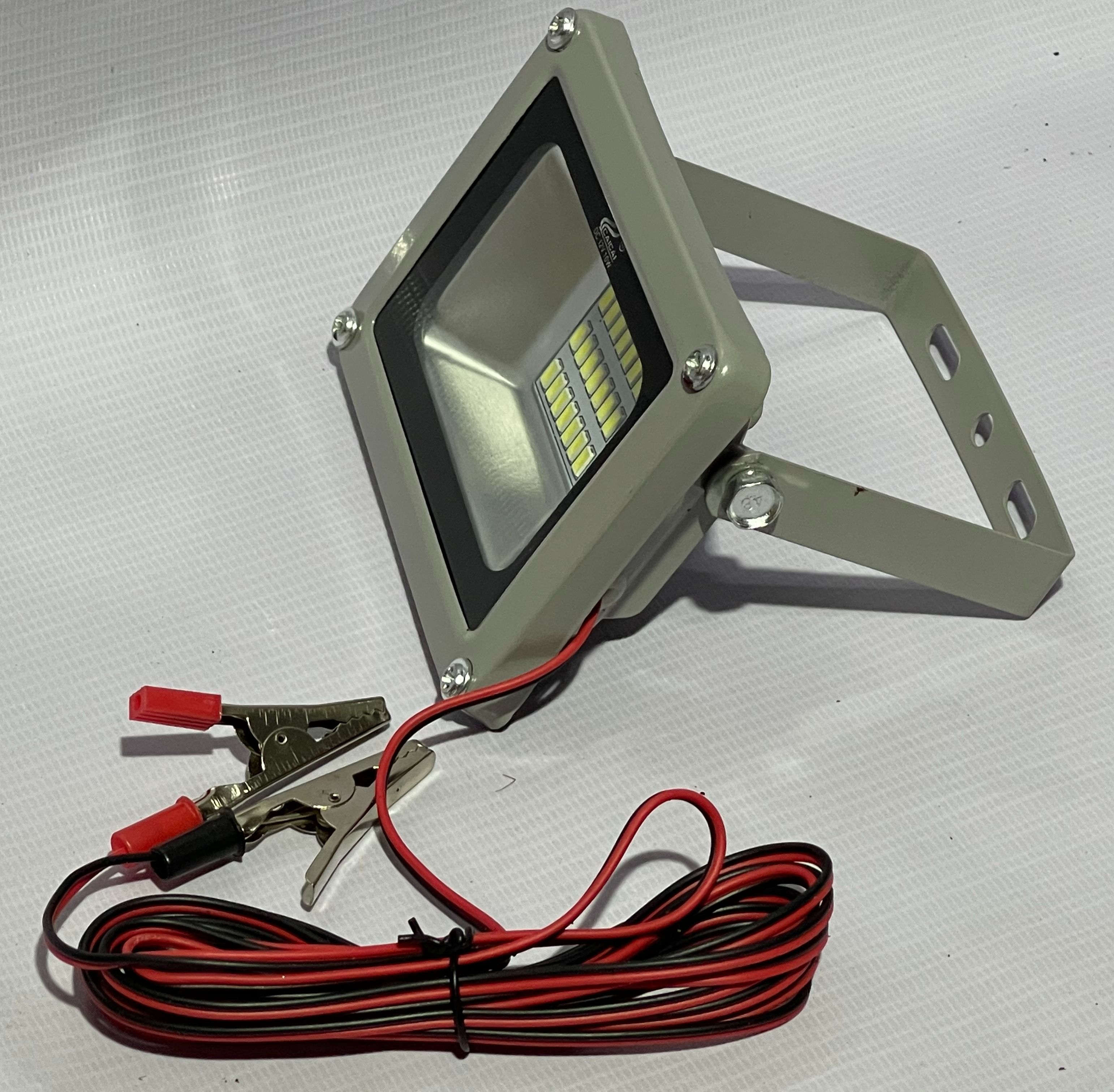 10W DC-12V LED Floodlight – Energy-Efficient Outdoor & Indoor Lighting. Its durable aluminum casing ensures longevity and resistance to environmental wear.