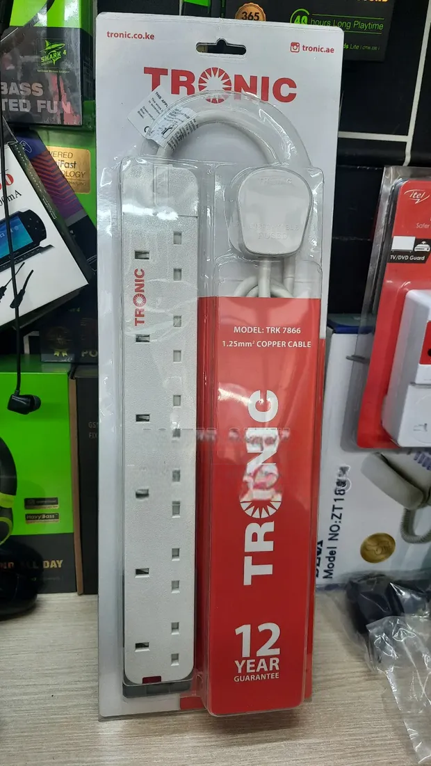 Tronic 6-Way Power Extension Socket – White. Designed for homes, offices, and workshops, this extension provides six universal sockets to connect multiple devices at once.