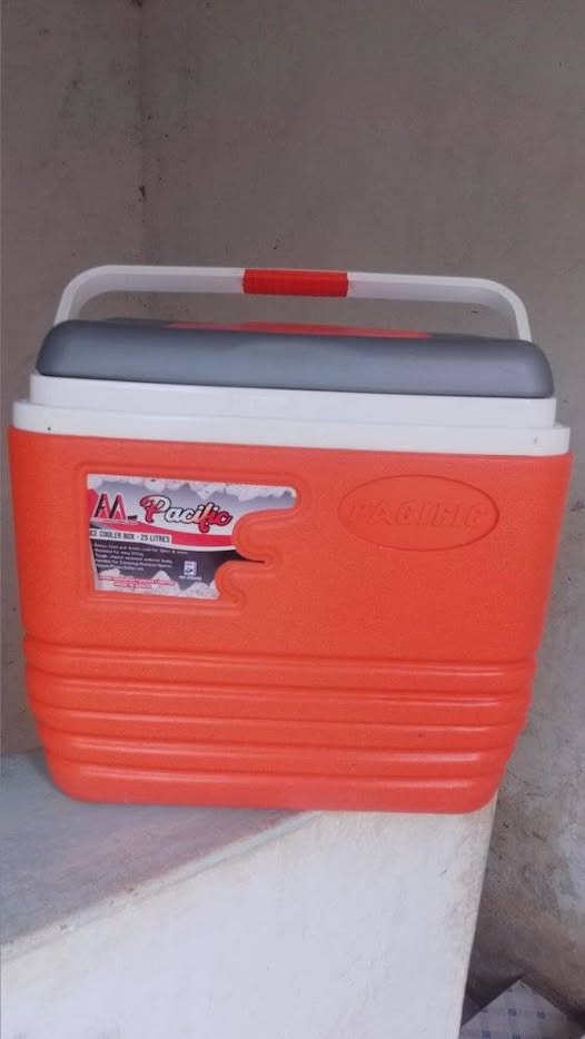 Pacific Cooler Box – 4.5L / 10L / 25L / 32L | Portable Insulated Ice Chest for Food & Drinks. Designed to keep food and beverages cold or warm for extended periods.