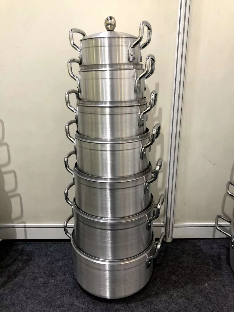 Original Tornado (TC) Cookware Set Sufuria – 14pcs Stainless Steel Pots with Lids | Free Spoons & Scotch – Silver. A premium, all-purpose cooking solution designed to meet everyday kitchen needs.