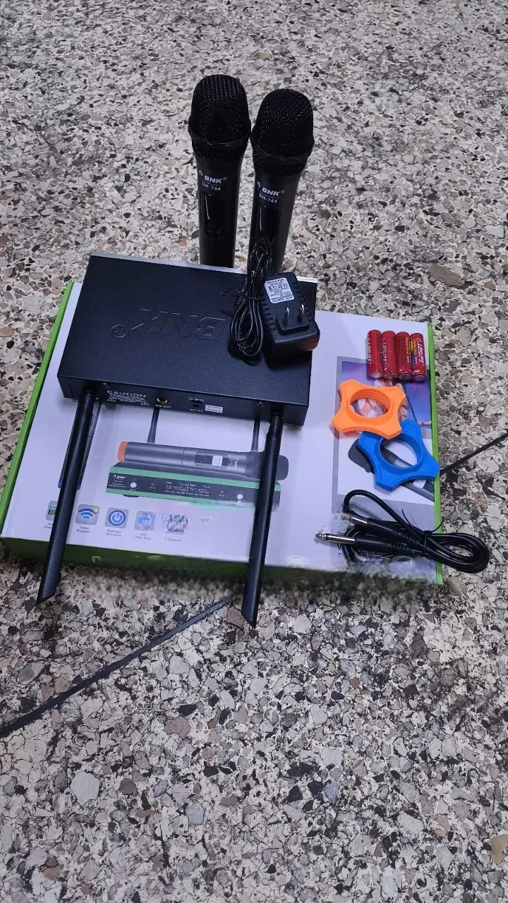 BNK Wireless Microphone System DH_744 – 2-Channel Professional UHF Wireless Mic with Auto Mute & Power Saving. A professional-grade wireless audio solution ideal for karaoke, events, conferences.