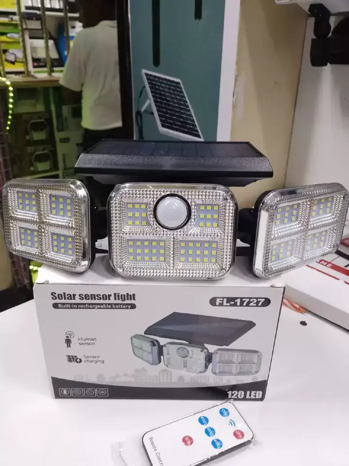 Solar Motion Sensor Flood Light with Remote Control – Triple Rotatable Heads, Waterproof Outdoor Security Light, High-Brightness LED, Automatic Night Lighting.