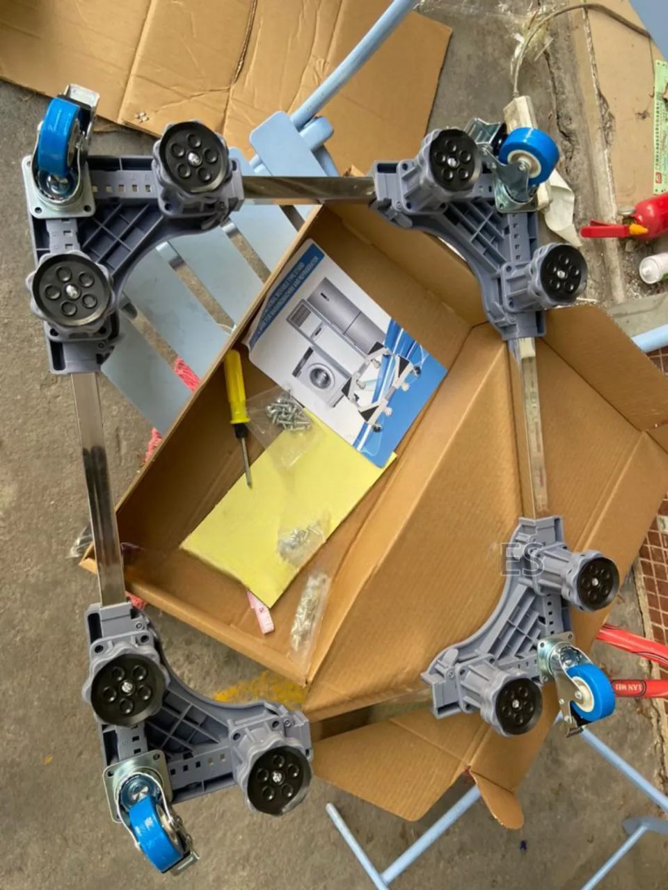 Adjustable Fridge & Washing Machine Base Roller Trolley – Heavy Duty Movable Stand with Wheels. Make moving heavy appliances effortless with this Adjustable Fridge & Washing Machine Base Roller Trolle