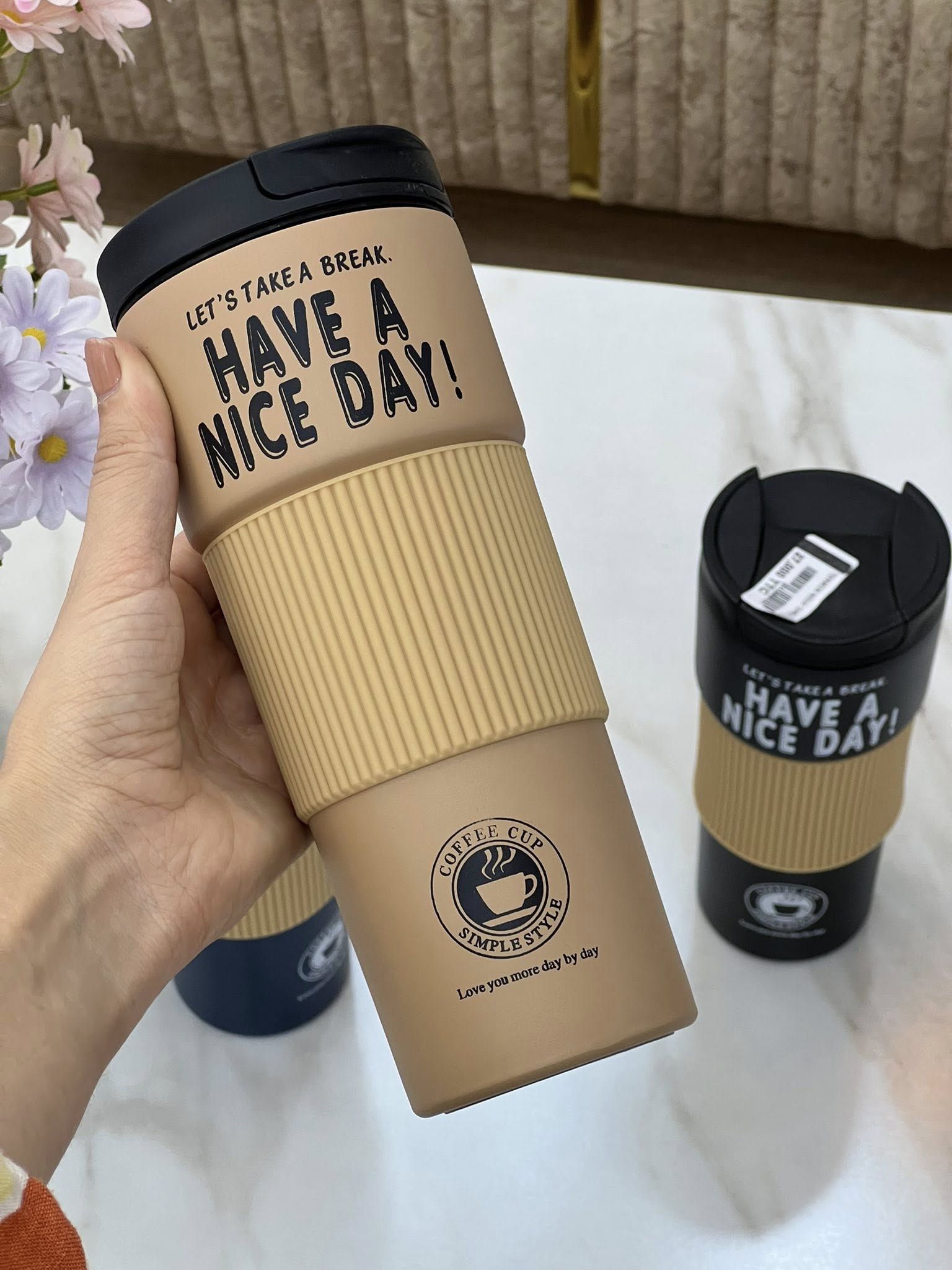 600ml  Have a Nice Day Insulated Coffee Mug – Travel & Office Thermal Cup. Upgrade your coffee or tea experience with the Have a Nice Day Insulated Coffee Mug.