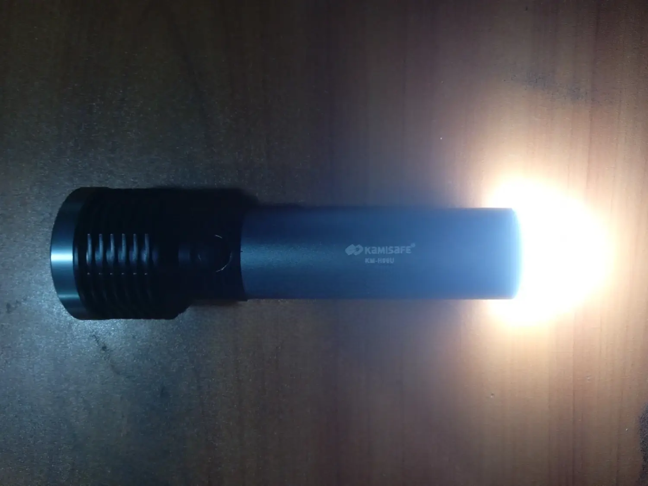 Kamisafe Rechargeable Aluminum Alloy Flashlight – Heavy Duty LED Torch with Long Battery Life. A powerful, durable, and energy-efficient lighting solution designed for home, outdoor, security.