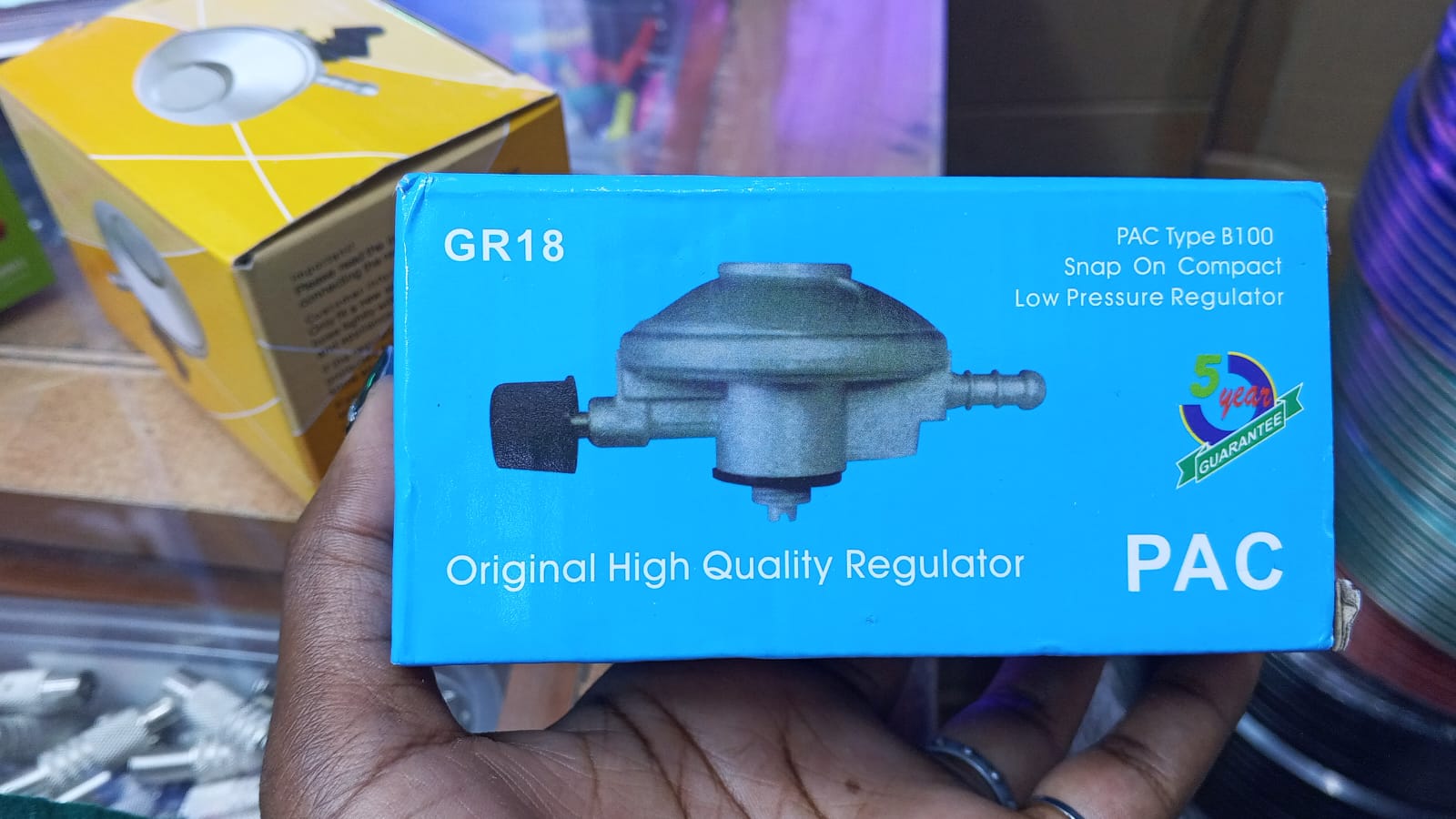 Gas Regulator for 6 Kg LPG Cylinder – Safe, Leak-Proof & Durable Design. Designed to provide safe, stable, and efficient gas pressure control for small LPG cylinders commonly used in homes, bedsitters