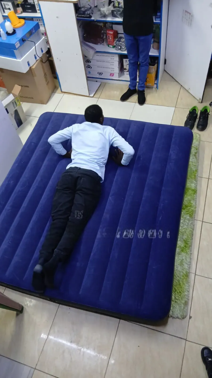 Air Mattress with Free Electric Pump Original Intex DURA-BEAM Standard  – Unmatched Comfort, Multiple Sizes (4x6 ft, 5x6 ft, 6x6 ft)