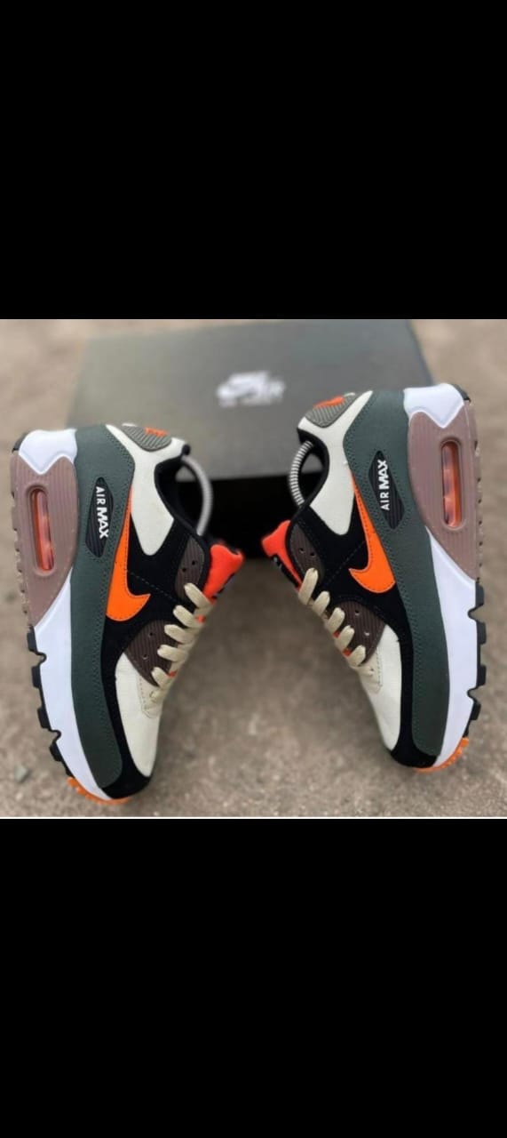 Air Max Cushioned Sneakers – Trendy Urban Streetwear | Breathable, Lightweight & Durable | Bold Orange Swoosh Design 👟🔥