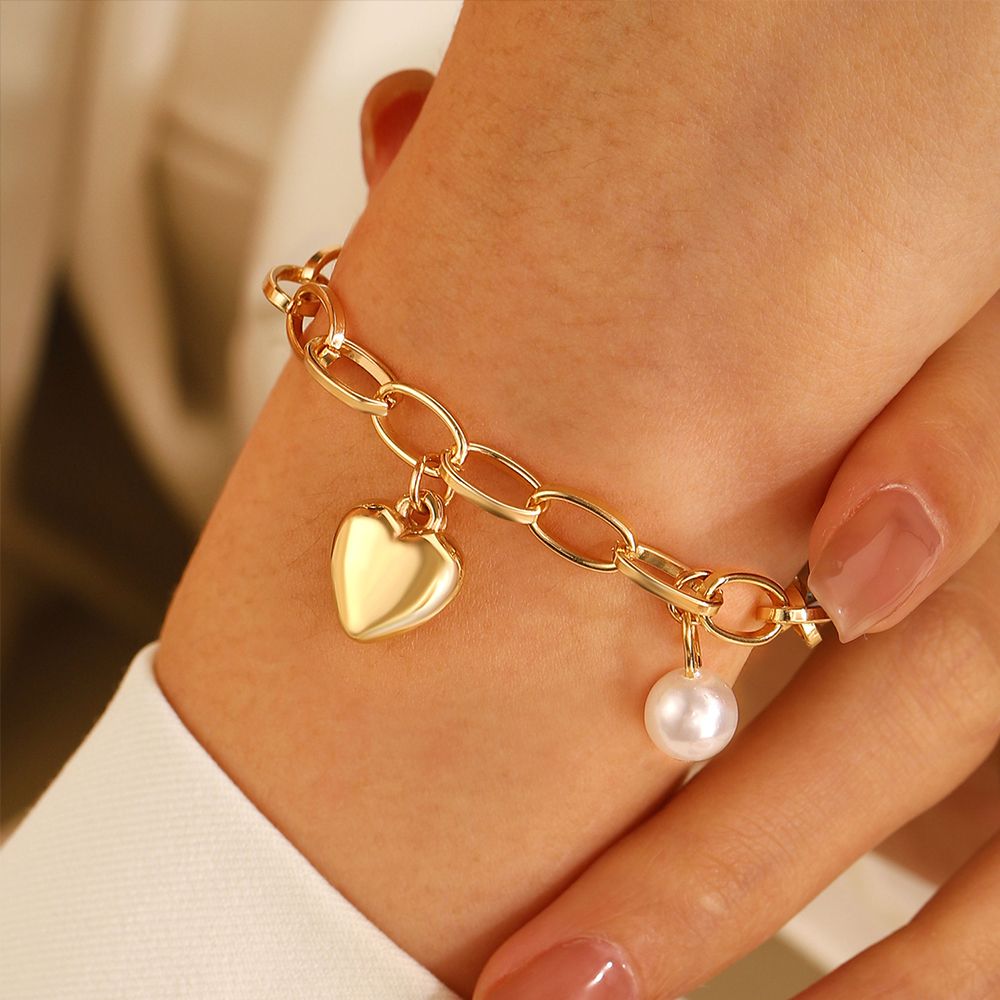 Ladies Love Heart Chain Heart Bracelet Women’s Link Bracelets Vintage Pearl Classic Chain Bracelet Bangle