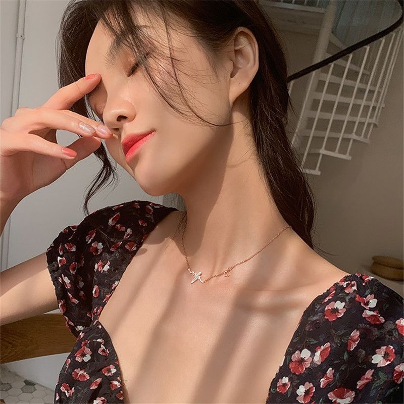 Women Necklace Ladies Heartbeat Rhythm Pendant Locket Stylish Chain - Gold