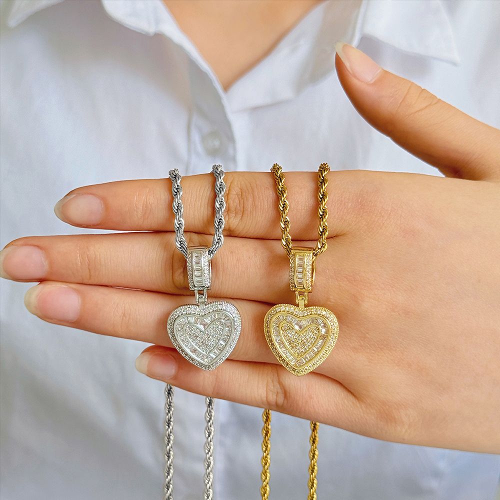 Ladies Heart Pendant Necklace Luxurious Hip Hop Style Jewelry for Women and Men Iced Out Shiny Cubic Zirconia