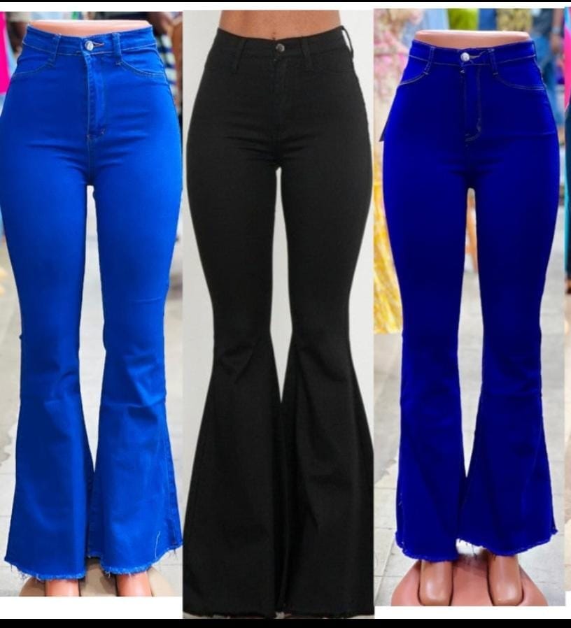 Flare Jeans – Timeless denim with a modern twist! Designed to hug your hips and thighs before flowing into a chic, dramatic flare from the knee down, these jeans elongate your legs and add a touch of