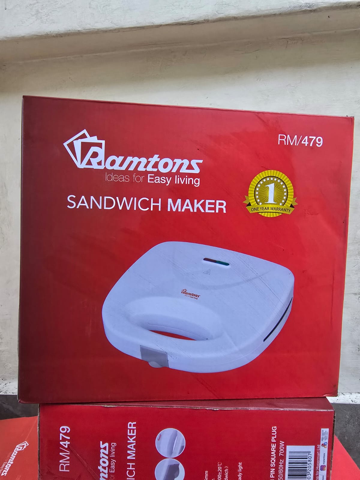 Ramtons Sandwich Maker Toaster – Fast, Crispy & Convenient ✨
Enjoy delicious, perfectly toasted sandwiches in minutes with the Ramtons Sandwich Maker Toaster, designed for quick heating, even toasting
