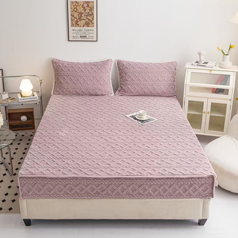 🎤🎤 Luxurious sharper fitted mattress cover
◼️Milk derived fibre
◼️ Velvety &soft texture 
◼️6×7