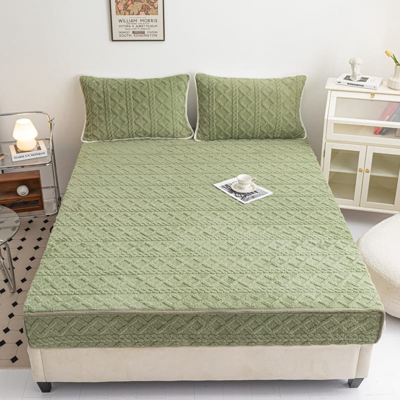 🎤🎤 Luxurious sharper fitted mattress cover
◼️Milk derived fibre
◼️ Velvety &soft texture 
◼️6×7