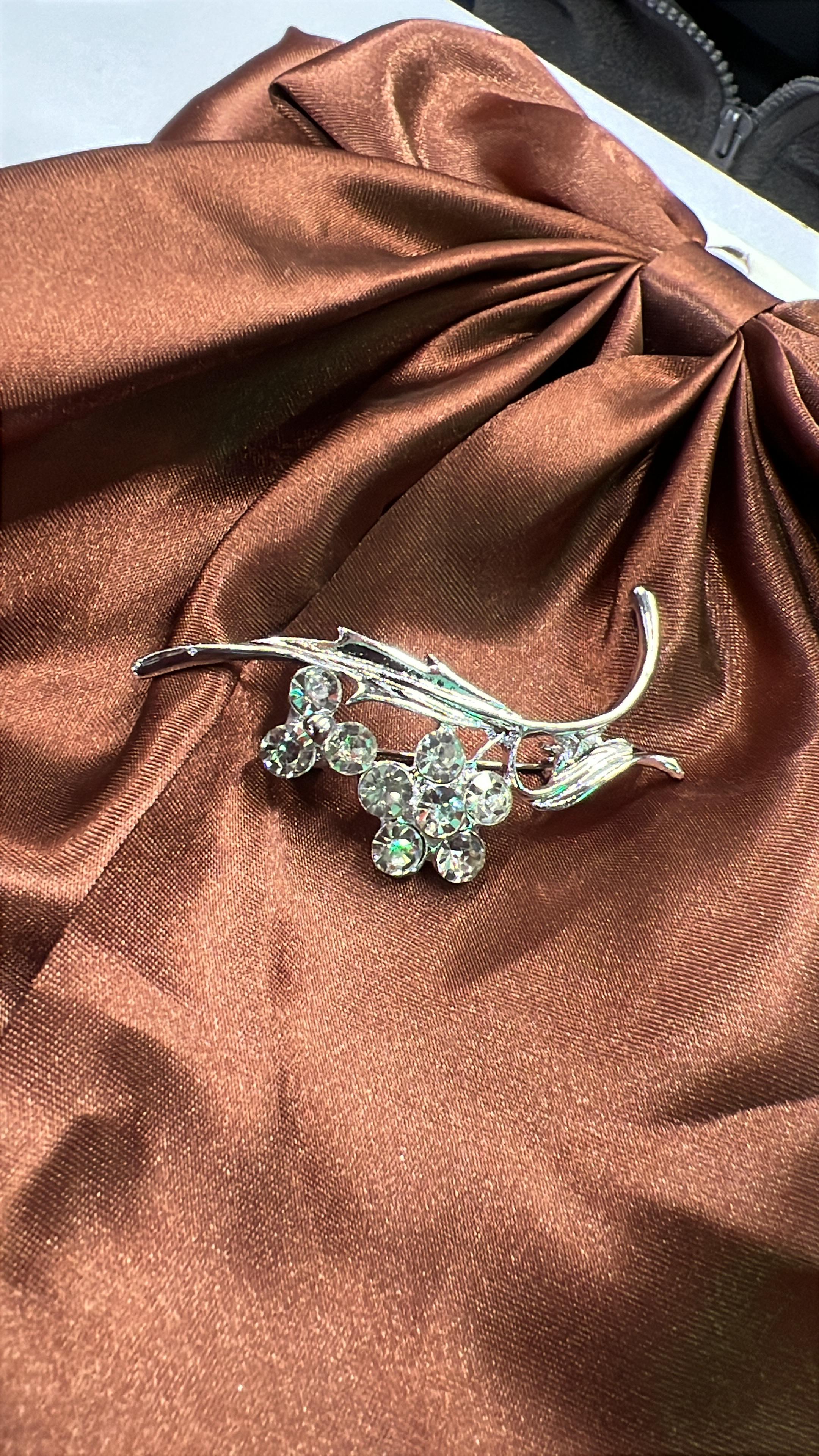 High-end fashion brooches set of 3pcs gold and 3pcs silver