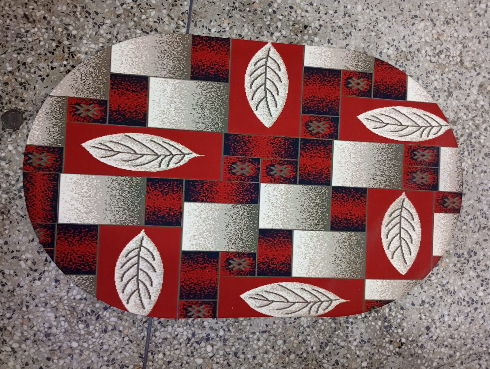 DOOR MATS. Rubber doormats, soft and comfortable, super absorbent, anti-skid and not easy to move, Instantaneous super absorbent water can be dried immediately without repeated wiping.