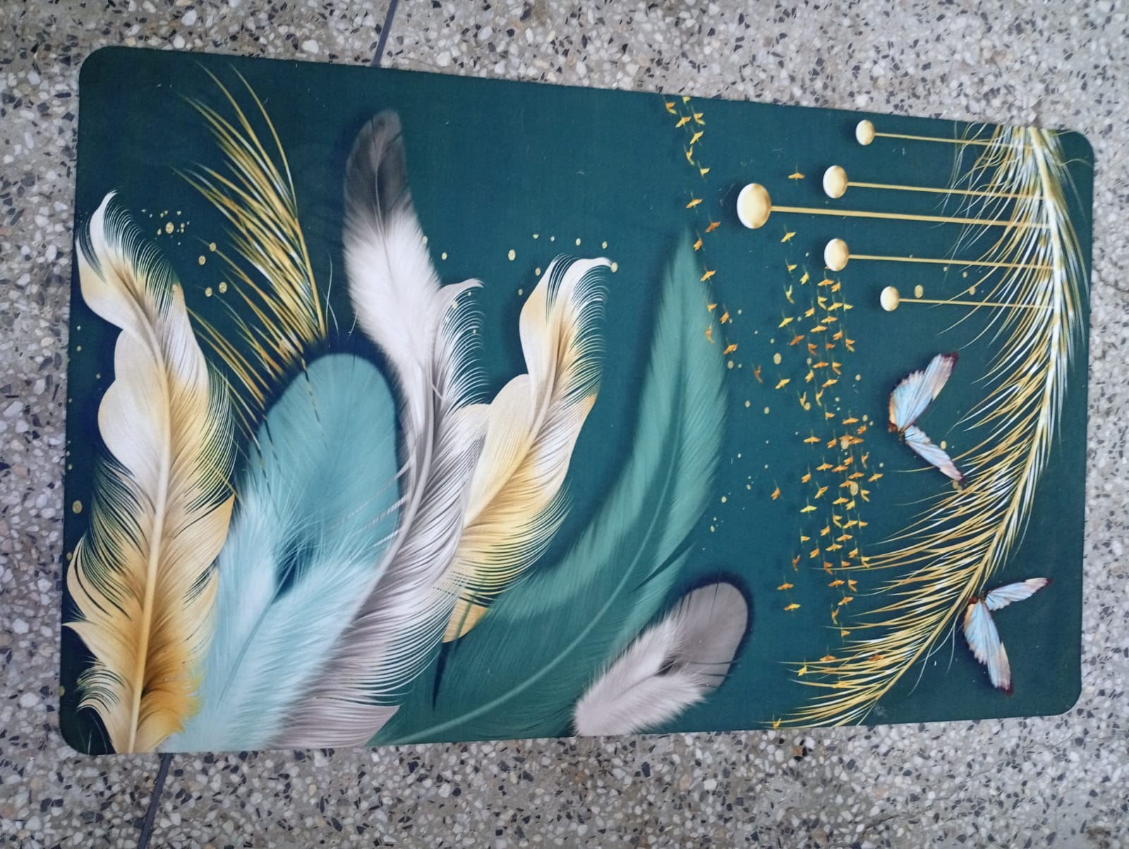 DOOR MATS. Rubber doormats, soft and comfortable, super absorbent, anti-skid and not easy to move, Instantaneous super absorbent water can be dried immediately without repeated wiping.