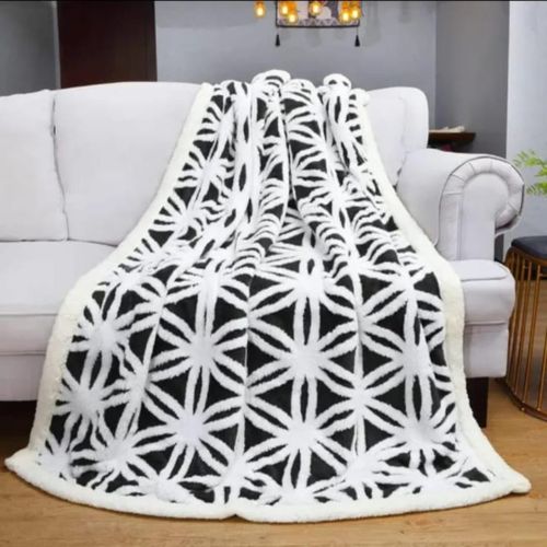 Warm Sherpa Patterned Blanket – Soft Plush Throw for Bed, Sofa, and Home Comfort, 6x6 Feet Cozy Fleece Blanket for Winter, All-Season Use, Stylish Home Décor
