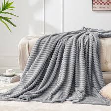 High Quality Super Soft Fleece Throw Blanket – Cozy Warm Lightweight Sofa Bed Blanket for All Seasons, Soft Plush Throw for Home, Travel, Living Room, and Bedroom Comfort