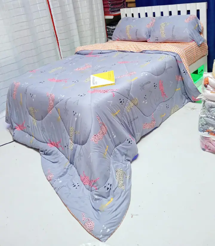 Luxury 4pcs Cotton Microfiber Quilted Duvet Blanket Set with Random Colors – 1 Duvet, 1 Bedsheet & 2 Pillowcases, Soft, Durable, Breathable Bedding for Stylish and Comfortable Sleep