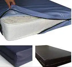 4x6 Full Cover Waterproof Mackintosh Mattress Protector with Zip – Liquid & Dust-Resistant, Hypoallergenic, Durable, Breathable, Easy-Fit, Machine Washable, All-Season Bed Protection