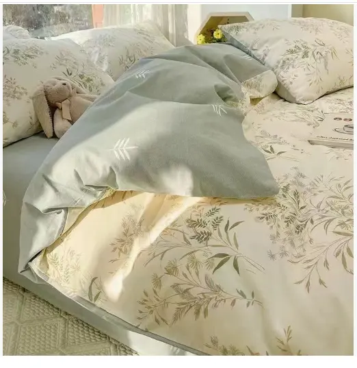 4-Piece Bedding Set – Duvet Cover, Bed Sheet & 2 Pillowcases, Soft Brushed Fabric, Skin-Friendly, Fresh Printed Design for Cozy Sleep