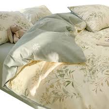 4-Piece Bedding Set – Duvet Cover, Bed Sheet & 2 Pillowcases, Soft Brushed Fabric, Skin-Friendly, Fresh Printed Design for Cozy Sleep