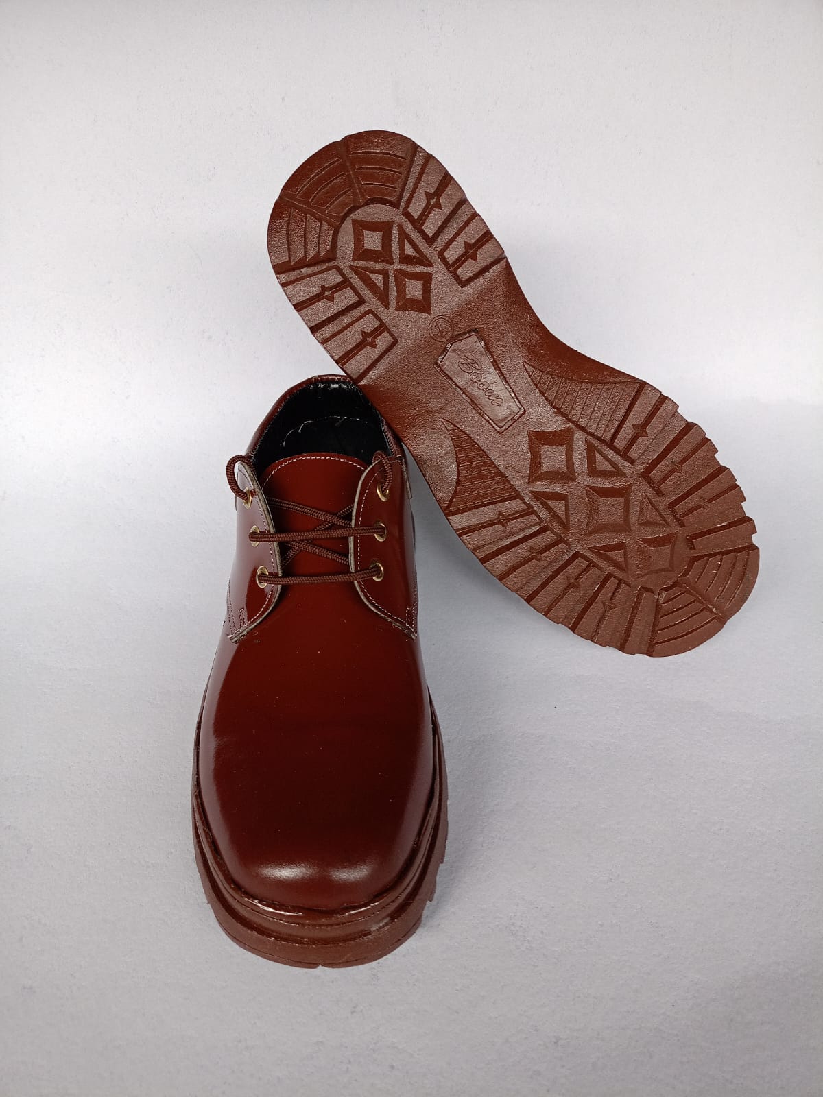 High Quality Brown Back To School Pure Genuine Leather Shoes For Both Boys and Girls ,Comfortable Durable and Durable sole, With Laces