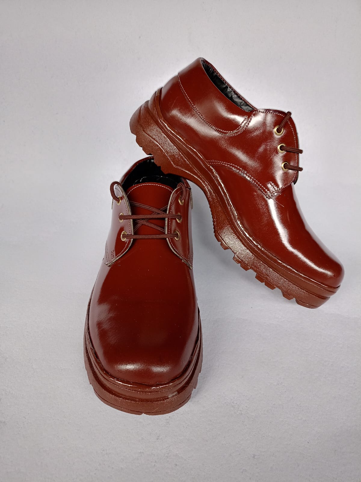High Quality Brown Back To School Pure Genuine Leather Shoes For Both Boys and Girls ,Comfortable Durable and Durable sole, With Laces