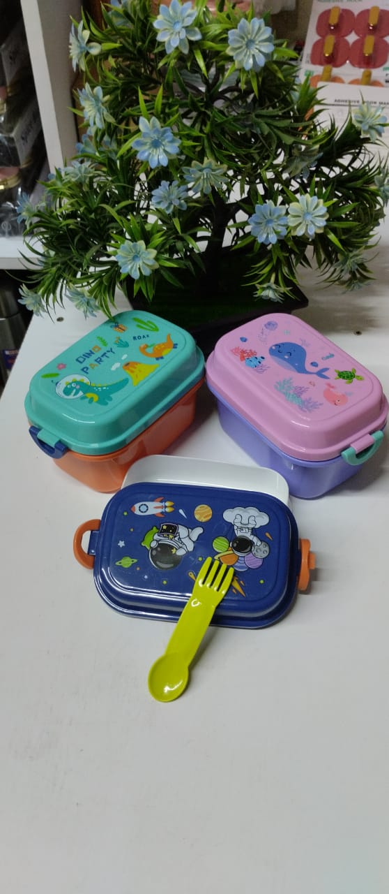 Cartoon themed Plastic Lunch Box, Microwave safe Lunch Bento Boxes Food Container, Kids Snackbox/Lunchbox