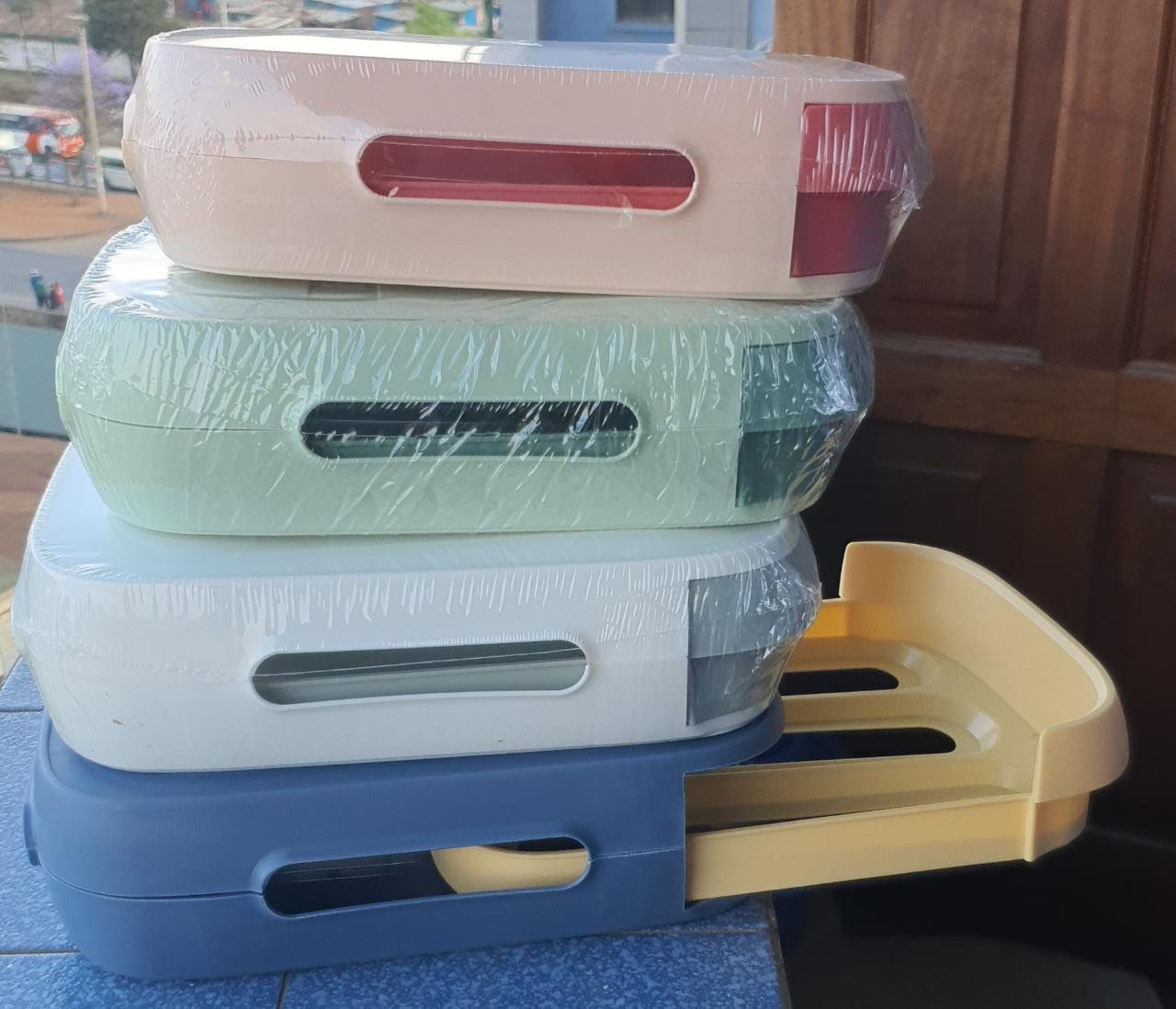 21 eggs long groove anti collision sliding egg storage box