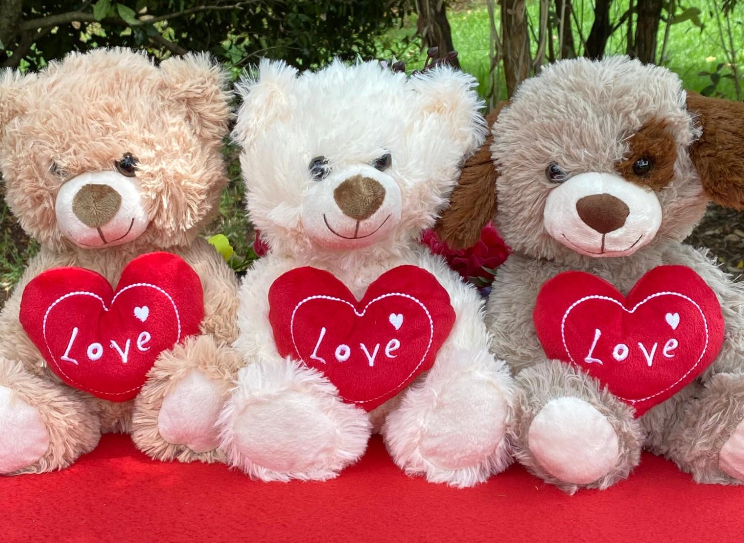 FLUFFY TEDDY BEAR DOLLS, VERY SOFT AND SMOOTH. VERY COLOURFULL AND DECORATIVE. BEST GIFT AND DECOR