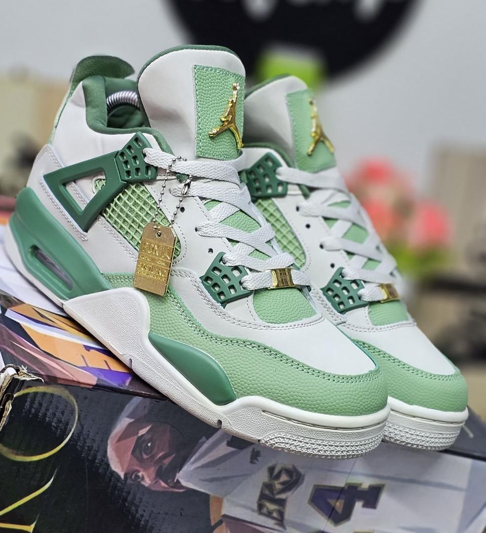 ORIGINAL AIR JORDAN 4 RETRO, "SEA FOM / ELECTRIC GREEN". CUSTOMIZED JORDAN, COLOUR GREEN AND WHITE ,HIGH QUALITY SNEAKERS. JORDAN Best shop for Airforce, Air jordan, Airmax tn, Air force sneakers)