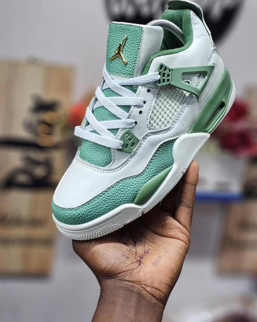 ORIGINAL AIR JORDAN 4 RETRO, "SEA FOM / ELECTRIC GREEN". CUSTOMIZED JORDAN, COLOUR GREEN AND WHITE ,HIGH QUALITY SNEAKERS. JORDAN Best shop for Airforce, Air jordan, Airmax tn, Air force sneakers)