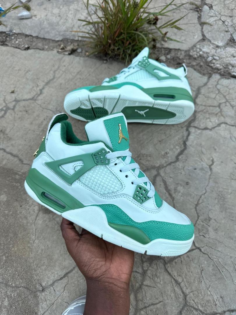 ORIGINAL AIR JORDAN 4 RETRO, "SEA FOM / ELECTRIC GREEN". CUSTOMIZED JORDAN, COLOUR GREEN AND WHITE ,HIGH QUALITY SNEAKERS. JORDAN Best shop for Airforce, Air jordan, Airmax tn, Air force sneakers)