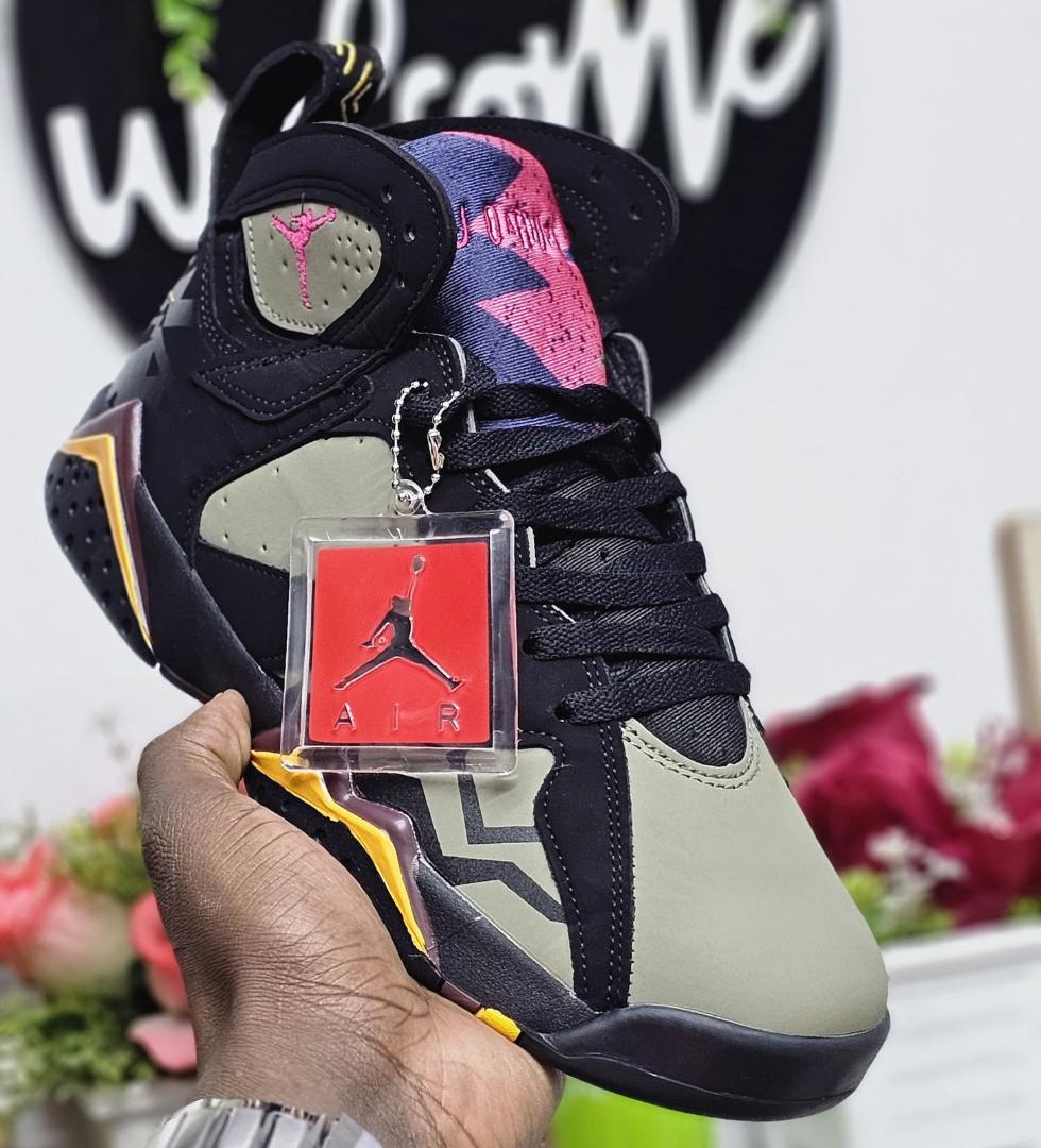 ORIGINAL AIR JORDAN 7 RETRO CUSTOMIZED JORDAN, COLOUR BLACK ,HIGH QUALITY SNEAKERS. JORDAN Best shop for Airforce, Air jordan, Airmax tn, Air force sneakers)
