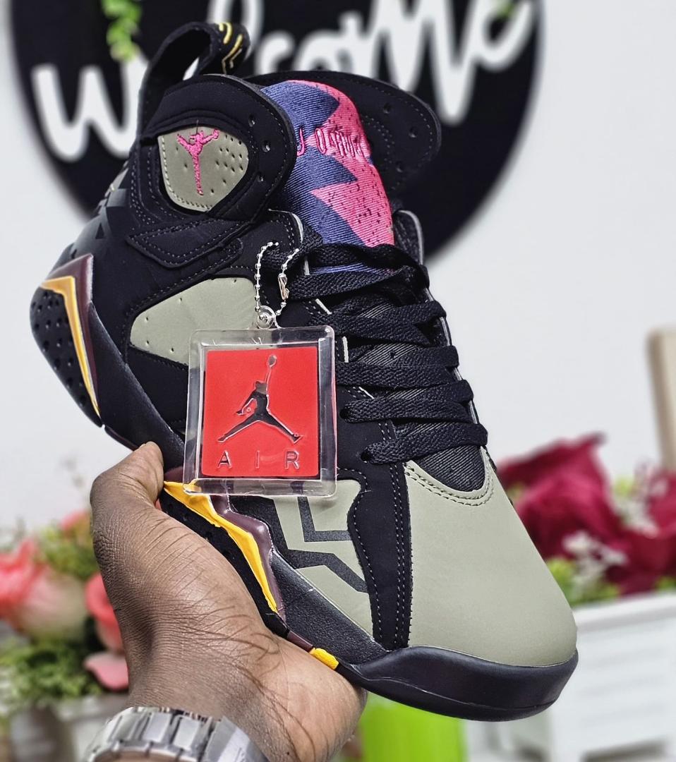 ORIGINAL AIR JORDAN 7 RETRO CUSTOMIZED JORDAN, COLOUR BLACK ,HIGH QUALITY SNEAKERS. JORDAN Best shop for Airforce, Air jordan, Airmax tn, Air force sneakers)