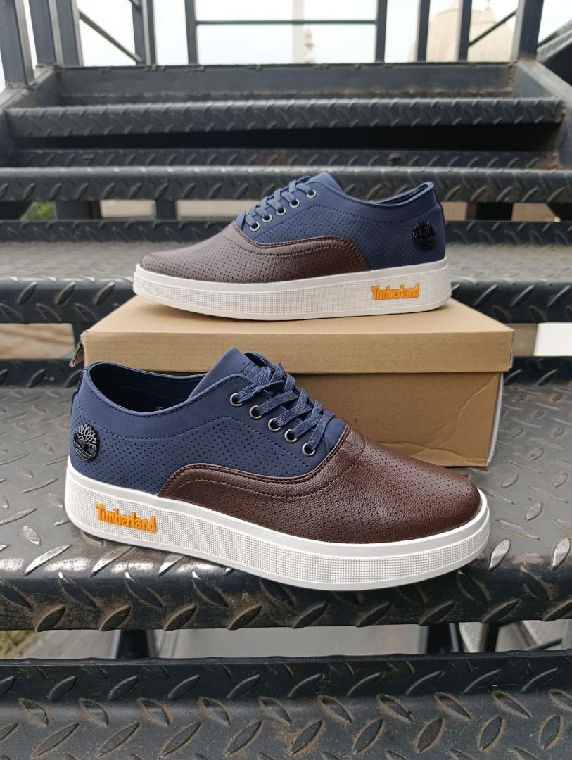 ORIGINAL TIMBERLAND CLASSIC CASUALS SHOES, BLACK CASUAL AND OFFICIAL SHOES  (BEST SHOP FOR LOAFERS, OFFICIALS, CASUALS, SNEAKERS)