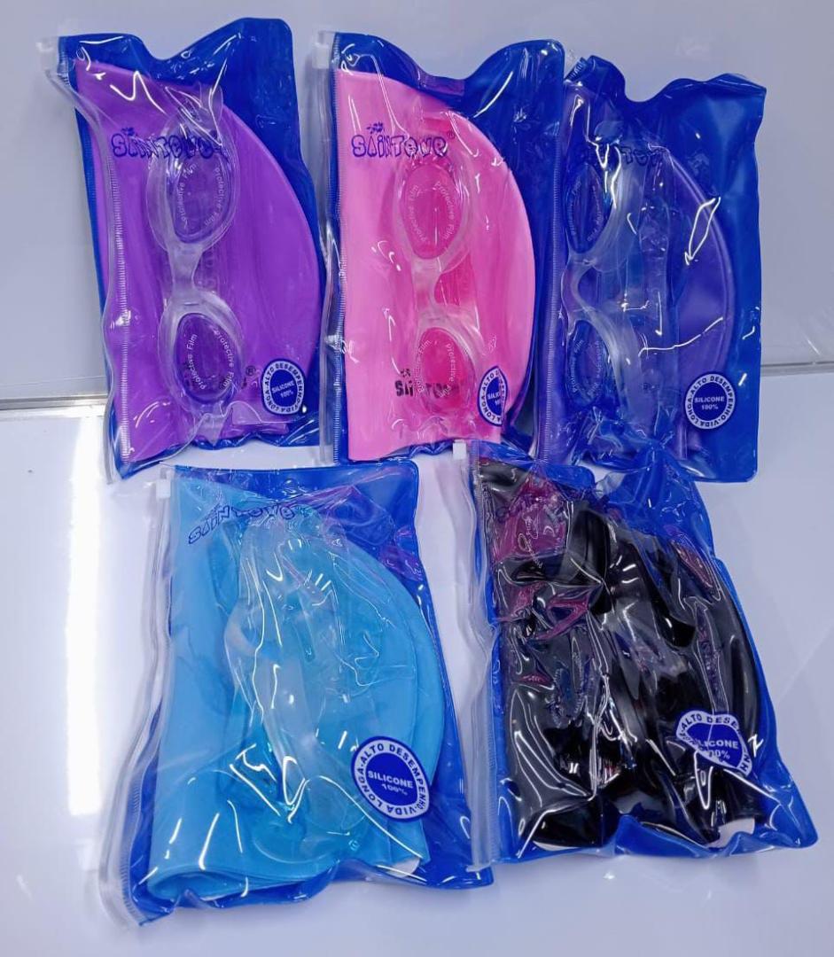 Swimming Cap with Swimming goggles, Waterproof Unisex Silicone Swimming Cap, Very Solid and comfortable, Colorfull Caps for Swimming.