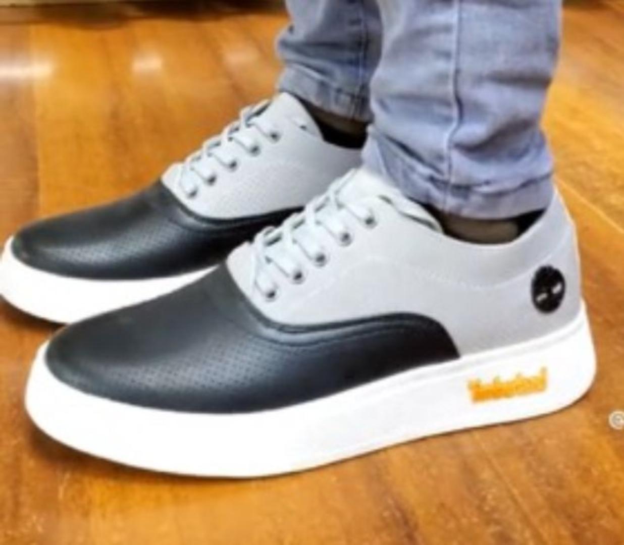 🔥 ORIGINAL LEATHER BLACK and WHITE TIMBERLAND CLASSIC CASUALS SHOES, WHITE CASUAL AND OFFICIAL SHOES BROWN LEATHER (BEST SHOP FOR LOAFERS, OFFICIALS, CASUALS, SNEAKERS)