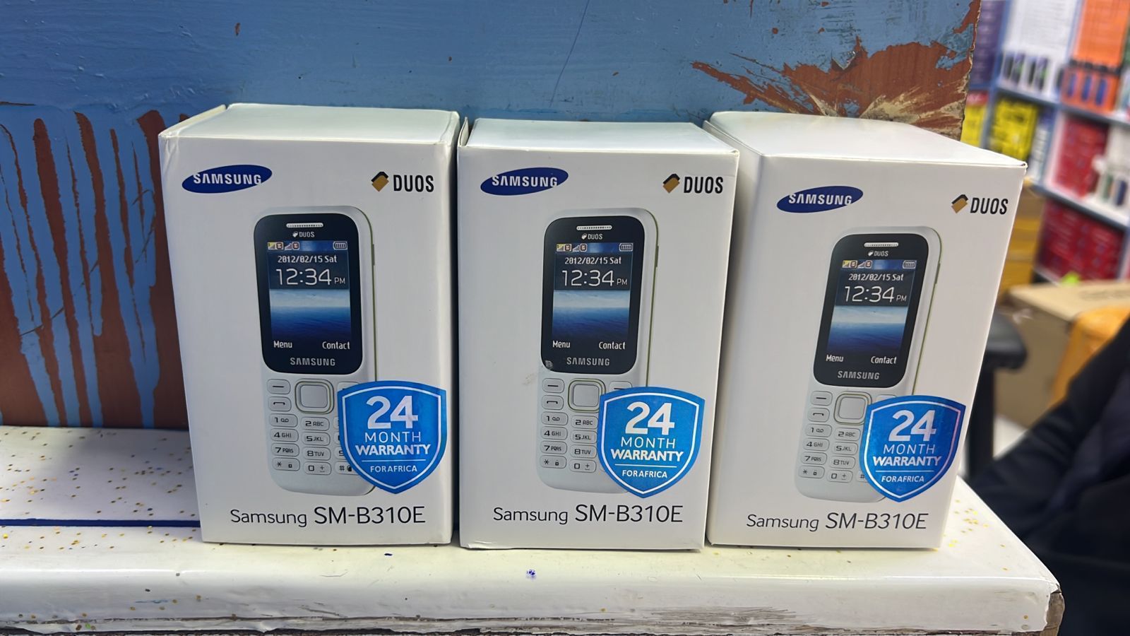 🤑🤗Samsung SM-B310 (DUOS), 2" Display,FM DUAL-SIM)_White.Large screen and beautiful design
Unlimited Entertainment
Smart Dual SIM
Brand: Samsung
Type: Mobile Phone
Technology: GSM
SIM: Dual SIM (Mini