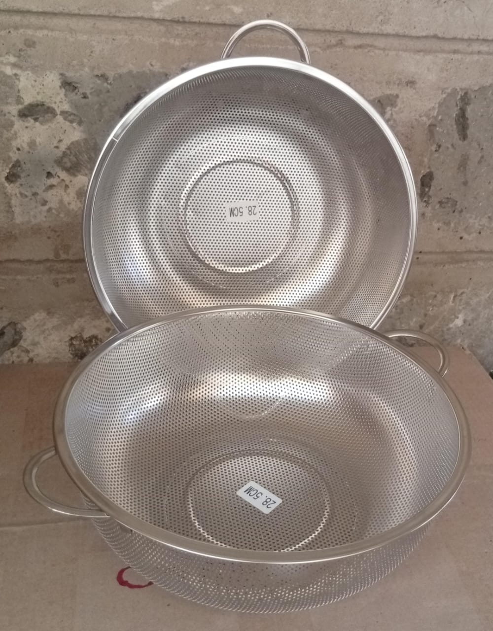 🌿PROMOTION 🌿Stainless Steel Rice Drainer /Pasta Flour Sifter Chips Basket Sieve Colander.High-quality stainless steel material, stretched in one piece, not easy to rust, strong and durable.
2. The d