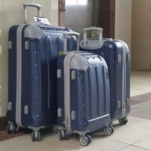 🤣ASSURED QUALITY 🥰26 INCH 3 IN 1 LAXURIOUS FIBRE SUITCASE 🤣BRIEFCASE TRAVEL BAG💚.Made of high-quality materials
Sleek and stylish design
3-in-1 design 
Hard outer shell for protection
Number of co