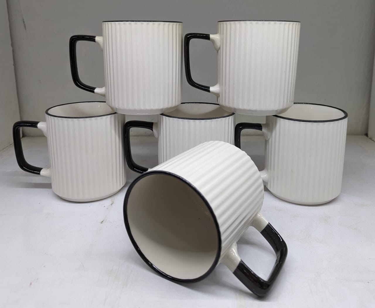 🦋Concise Ceramic Cup Set – 6-Piece Ceramic Beautiful And Classy Mugs/Cups For Tea/Coffee-Set(6) Tea mugs Cup sets🎀Made with thick comfortable grip ergonomic handles
Quality Chip resistant ceramic ma